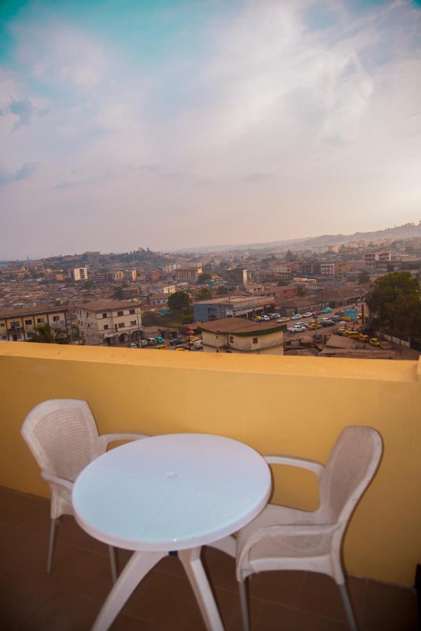 Appartement Meuble 2 Chambres Avec Salle De Bain - 1 Salon - 1E Cuisine - La Concorde - Quartier Nkomkana Yaoundé Extérieur photo
