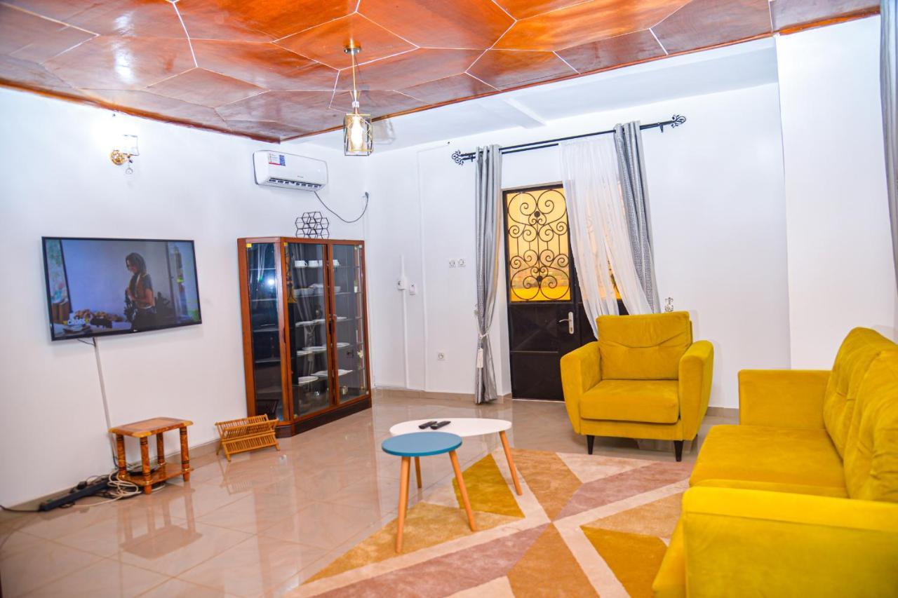 Appartement Meuble 2 Chambres Avec Salle De Bain - 1 Salon - 1E Cuisine - La Concorde - Quartier Nkomkana Yaoundé Extérieur photo
