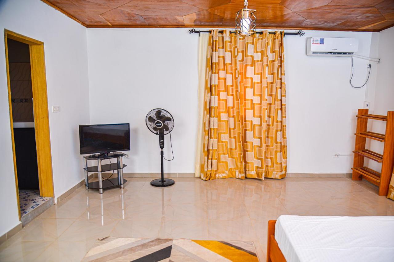 Appartement Meuble 2 Chambres Avec Salle De Bain - 1 Salon - 1E Cuisine - La Concorde - Quartier Nkomkana Yaoundé Extérieur photo